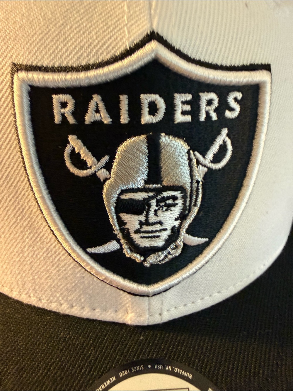 Las Vegas Raiders Hat - Picture 3 of 8